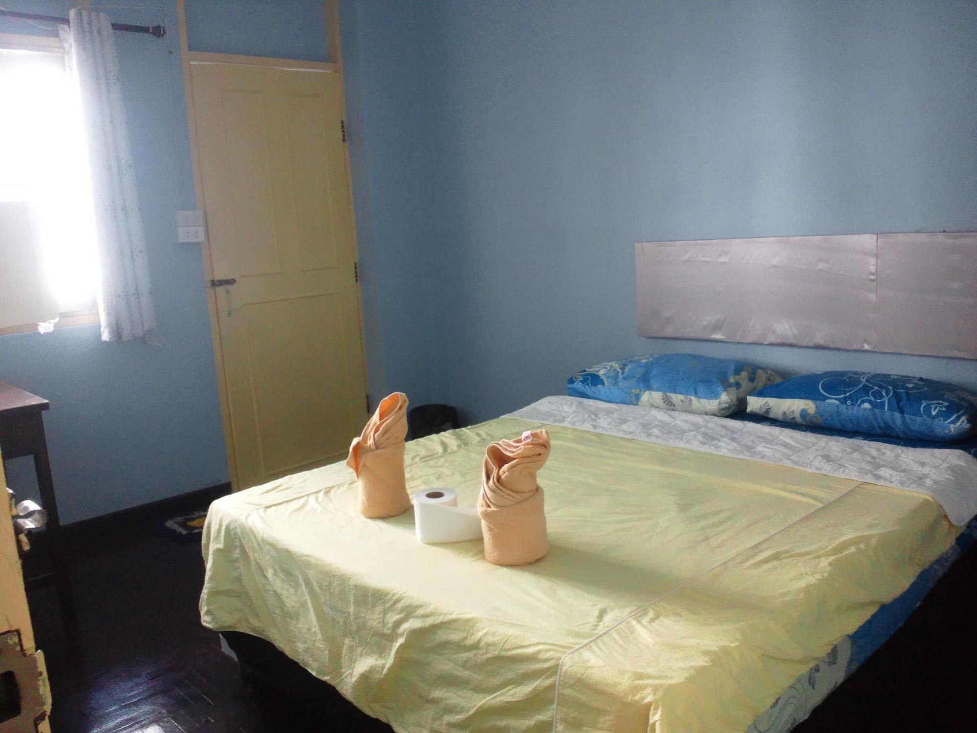 Nalin Guesthouse Chiang Mai Exterior photo